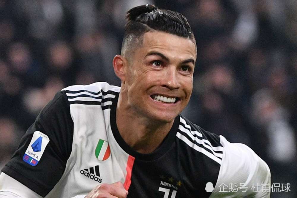  孙兴慜造三球热刺逆转埃弗顿  