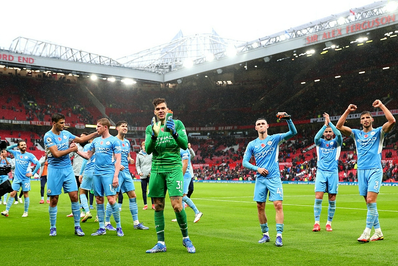  曼城德比战碾压曼联，瓜迪奥拉战术完胜腾哈赫  